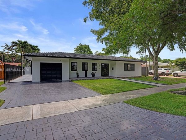 14021 Cypress Ct , Miami Lakes, FL 33014