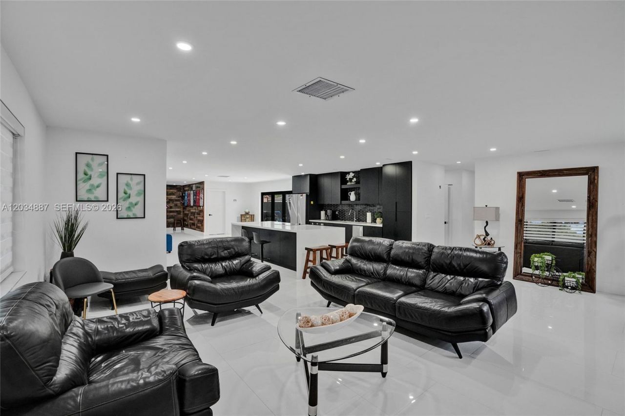 14021 Cypress Ct, Miami Lakes, FL 33014 Photo