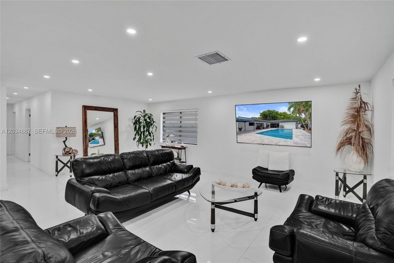 14021 Cypress Ct, Miami Lakes, FL 33014 Photo