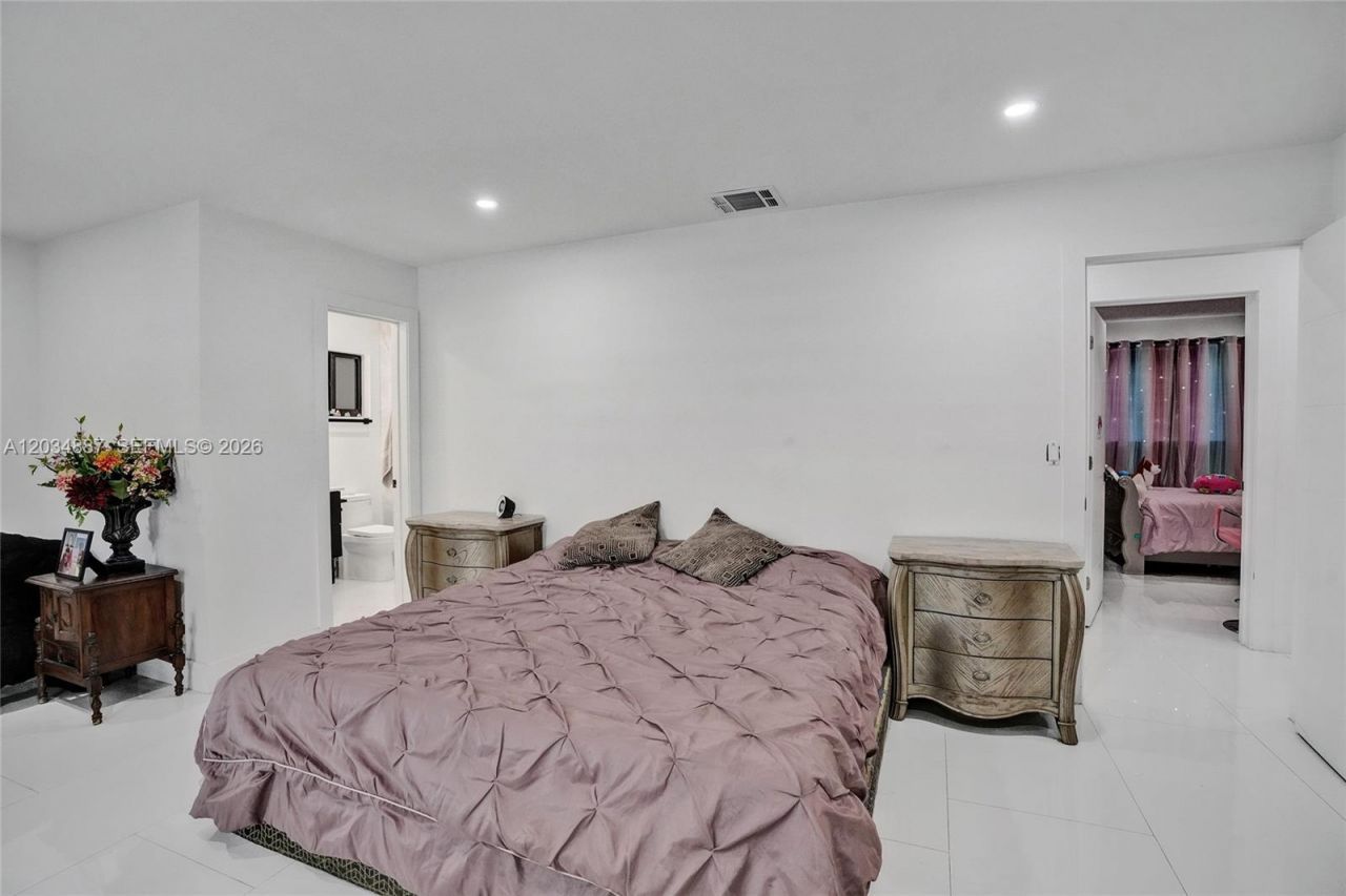 14021 Cypress Ct, Miami Lakes, FL 33014 Photo