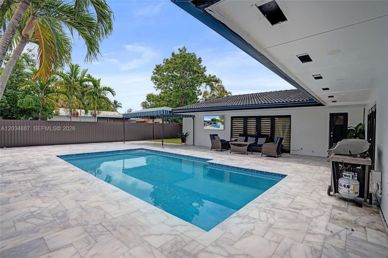 14021 Cypress Ct, Miami Lakes, FL 33014 Photo