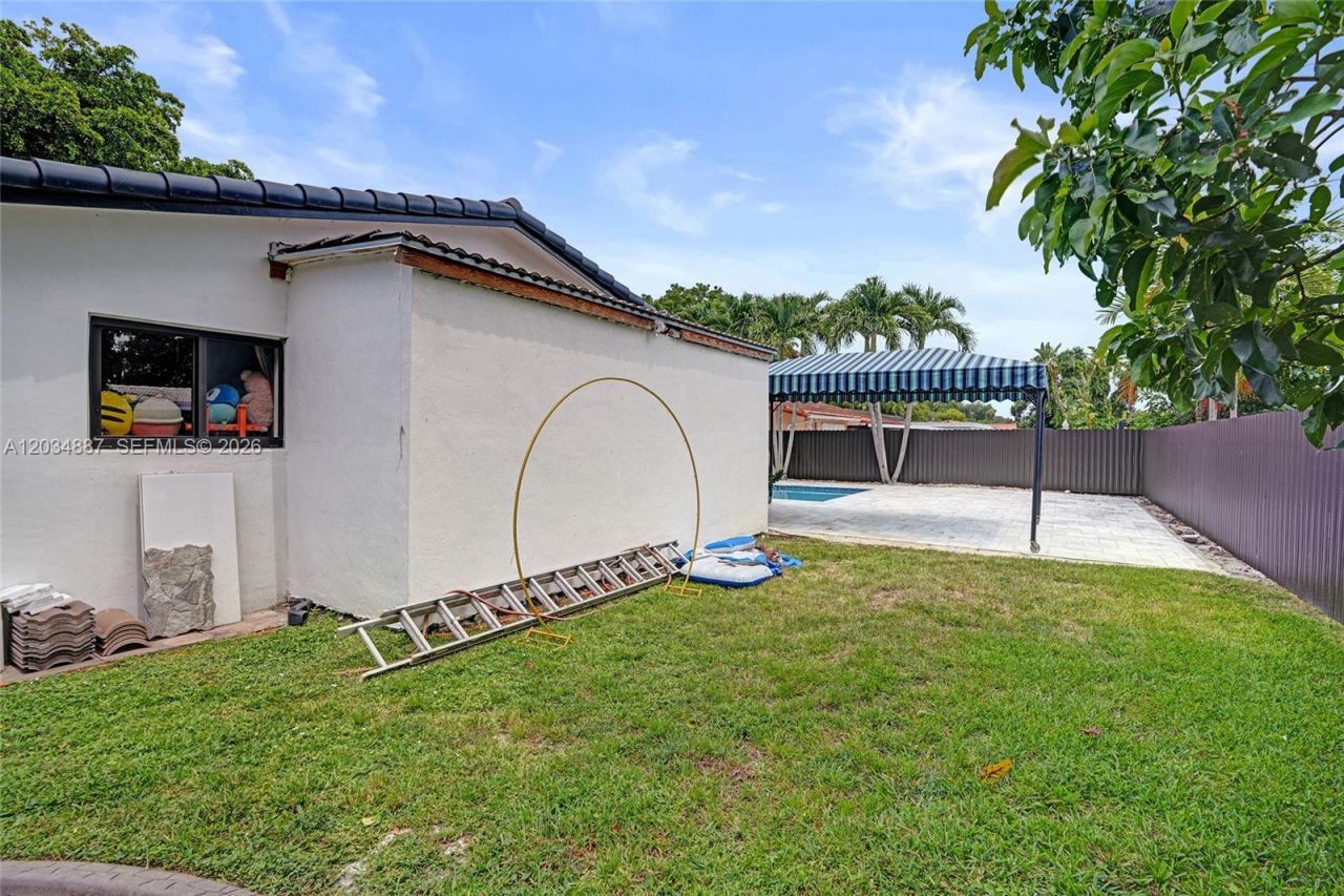 14021 Cypress Ct, Miami Lakes, FL 33014 Photo