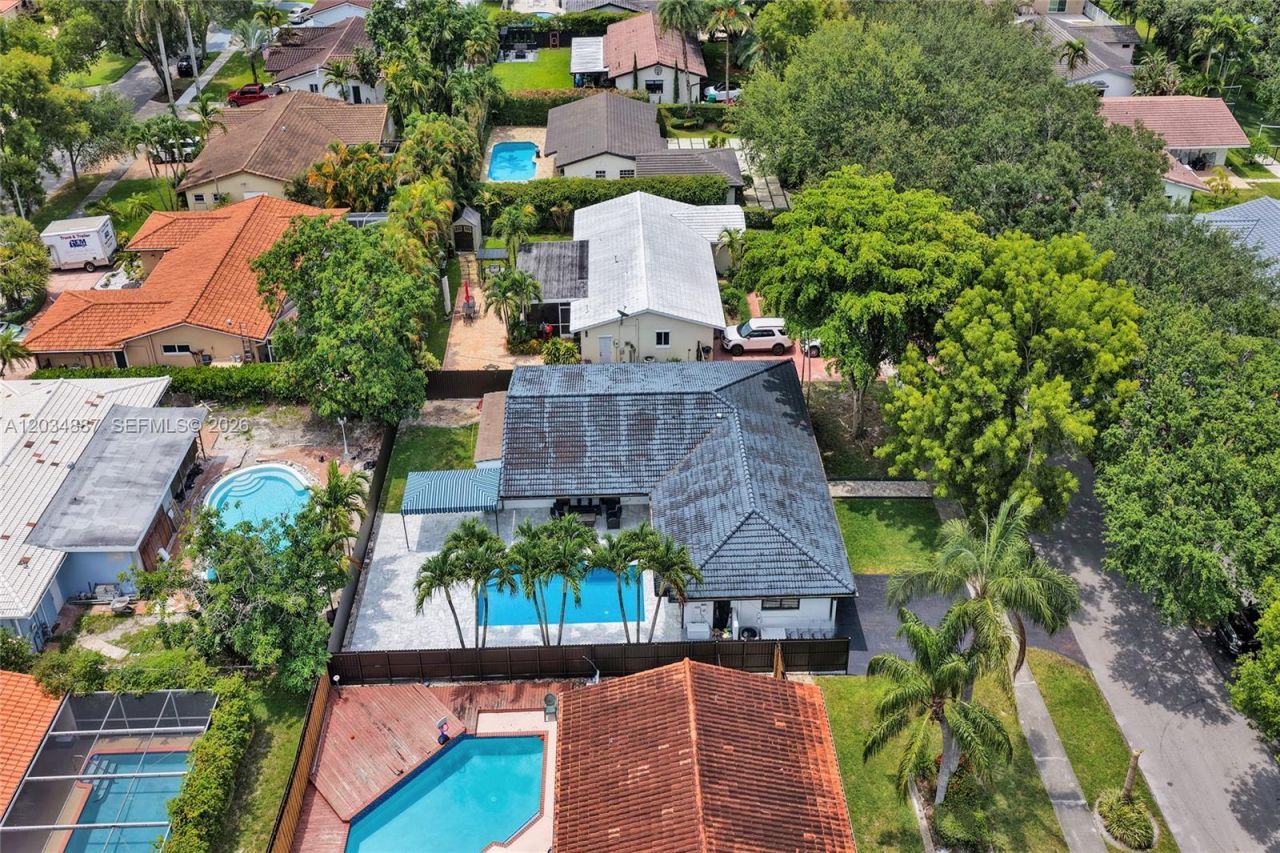 14021 Cypress Ct, Miami Lakes, FL 33014 Photo