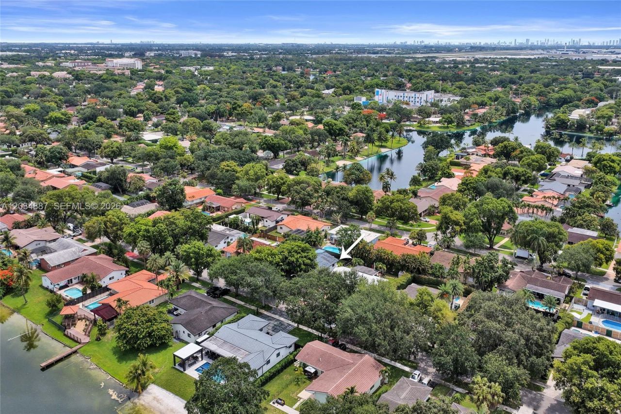14021 Cypress Ct, Miami Lakes, FL 33014 Photo
