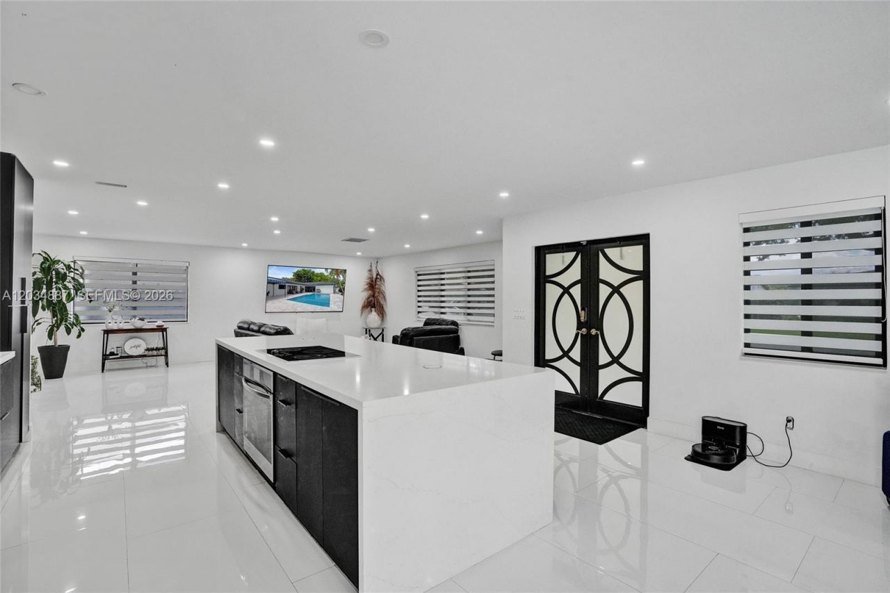 14021 Cypress Ct, Miami Lakes, FL 33014 Photo