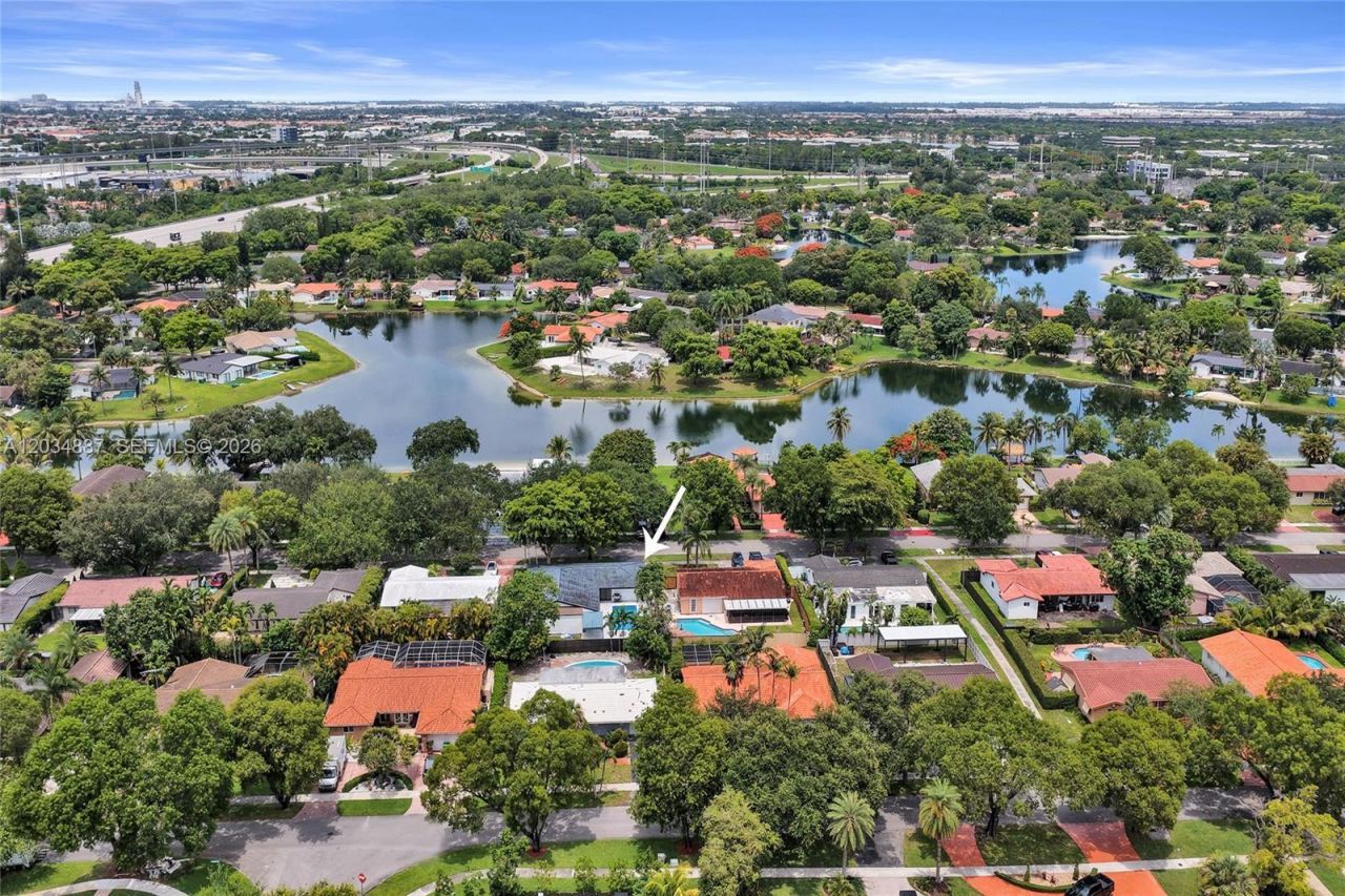 14021 Cypress Ct, Miami Lakes, FL 33014 Photo