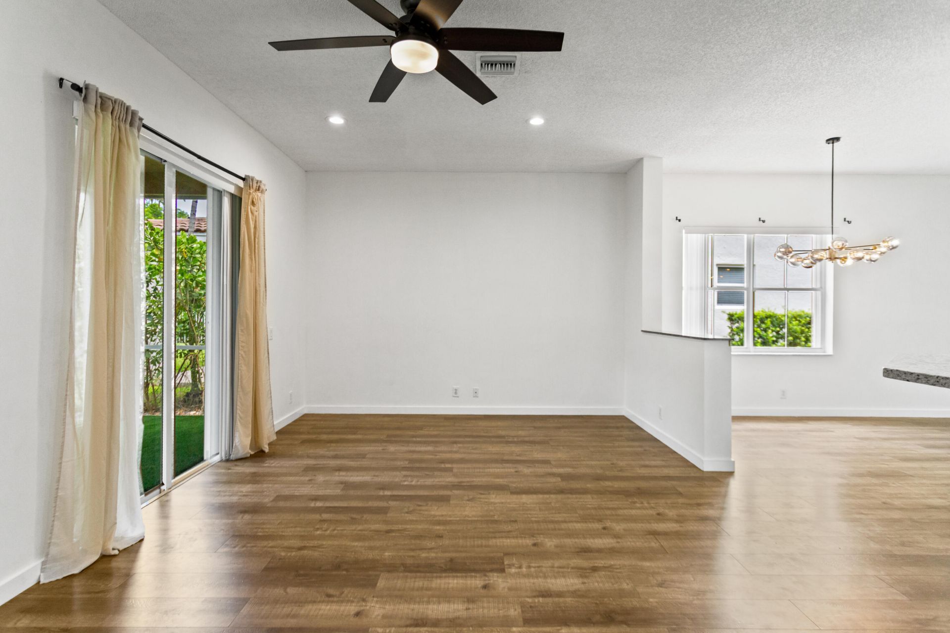 1071 Bluewood Terrace, Weston, FL 33327 Photo