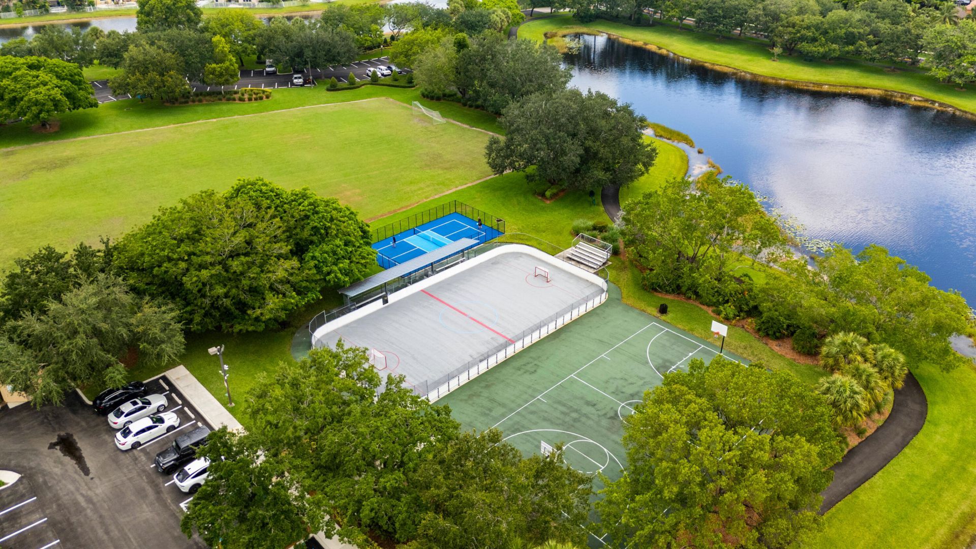 1071 Bluewood Terrace, Weston, FL 33327 Photo