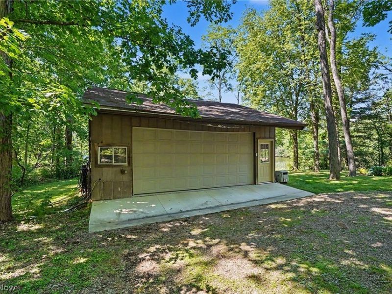 2216 N Medina Line Road , Akron, OH 44333 Photo 34