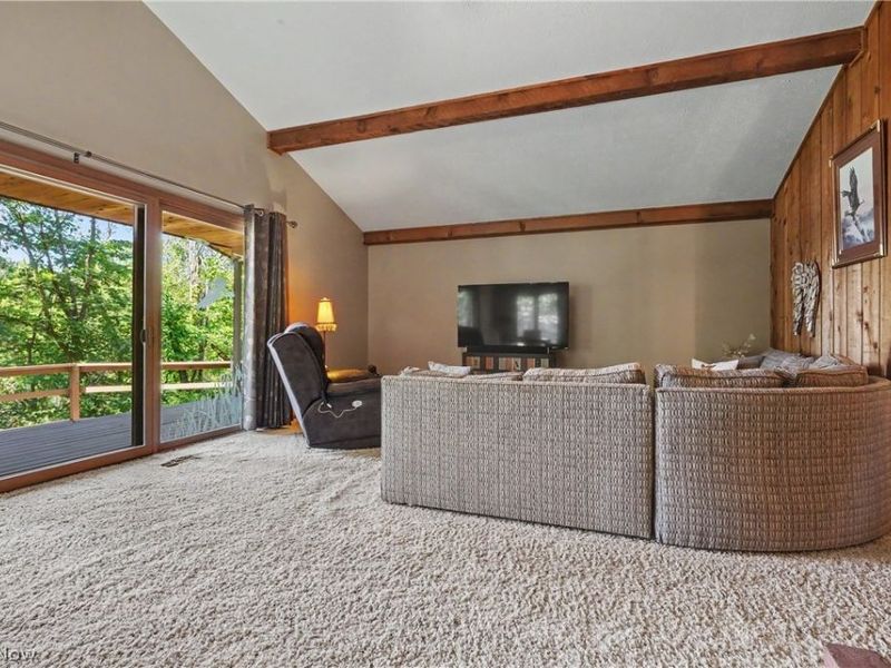 2216 N Medina Line Road , Akron, OH 44333 Photo 5