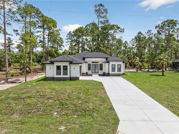 119 Wellington AVE , LEHIGH ACRES, FL 33936