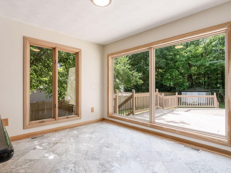 259 Autumn Leaf Court, Columbus, OH 43235 Photo 6