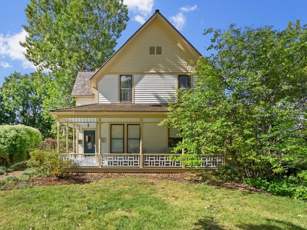 4816 Linscott Avenue, Downers Grove, IL 60515