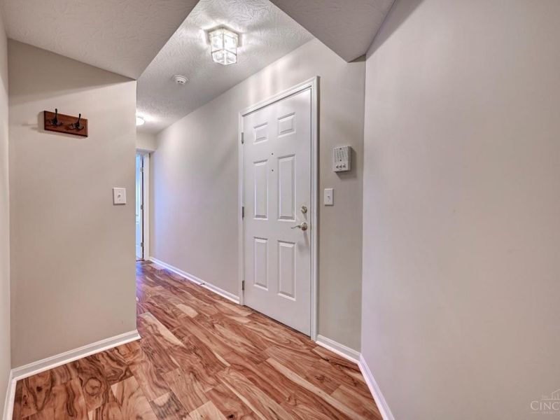 200 Postoak Lane, Unit D, Milford, OH 45150 Photo 9