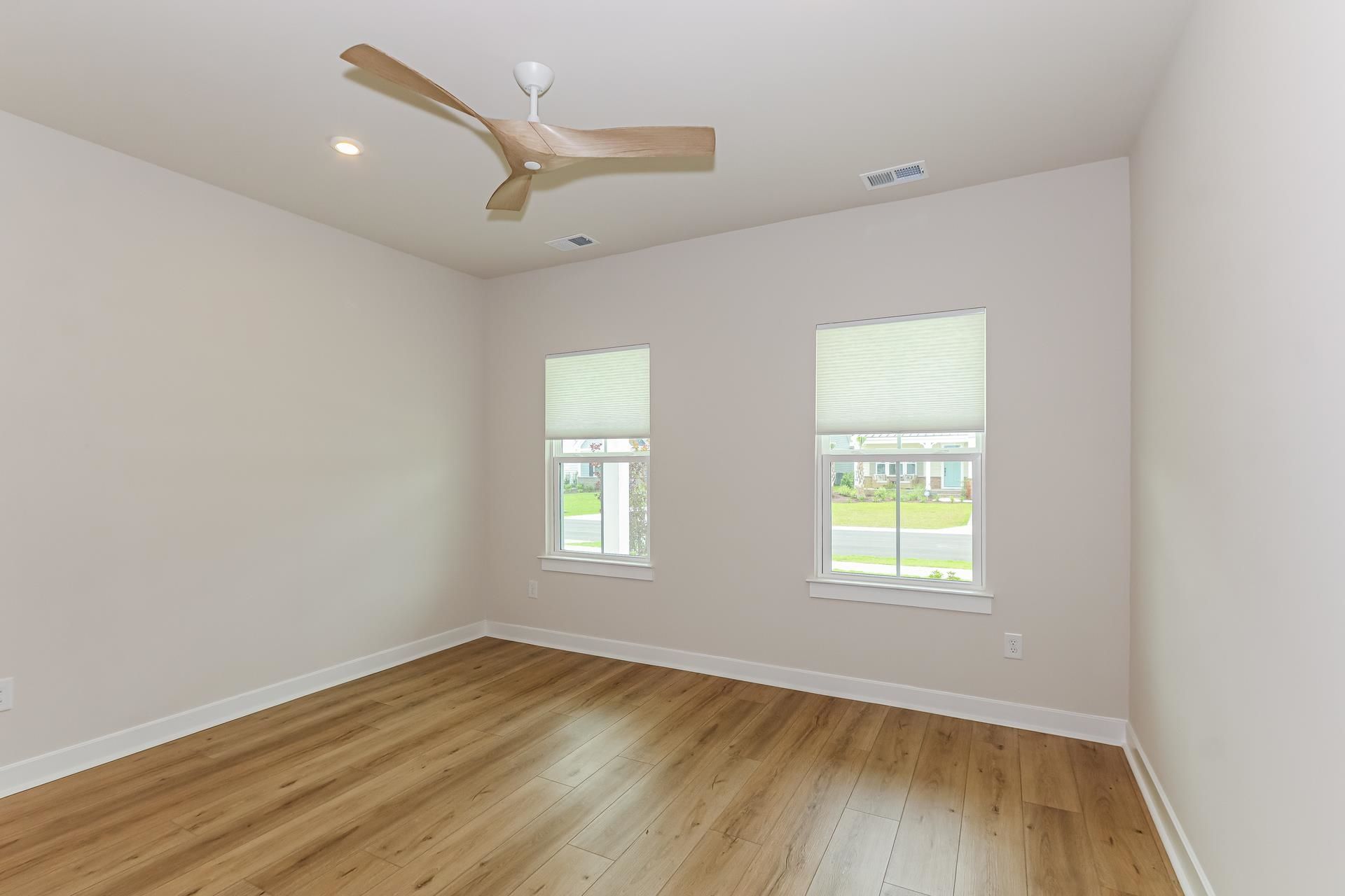 2218 Vera Way  Photo 10