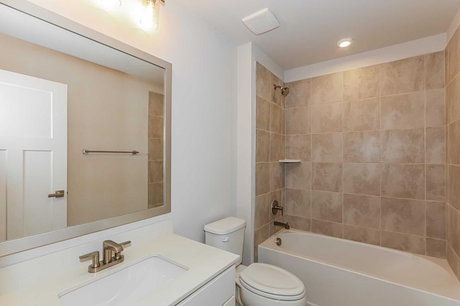 2218 Vera Way  Photo 16