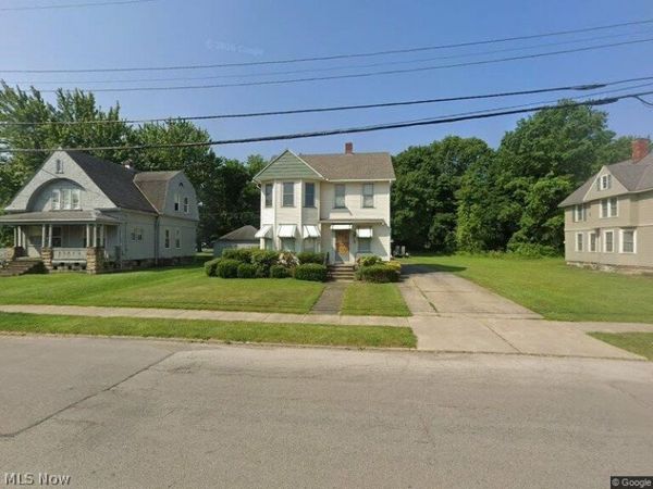 3323 Lake Avenue, Ashtabula, OH 44004
