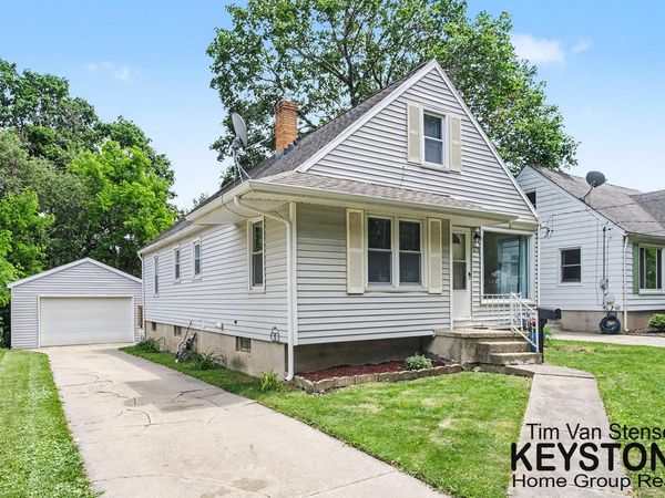 1258 Spring Avenue NE, Grand Rapids, MI 49505