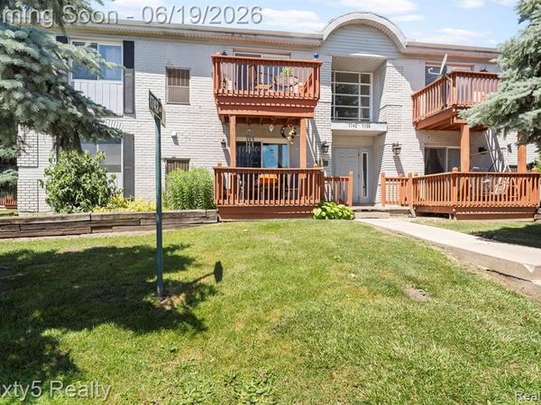 1756 Fort Street, Trenton, MI 48183