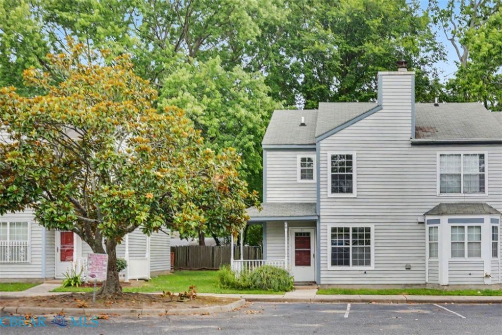 28 Bayview Court, Hampton, VA 23664 Main Photo
