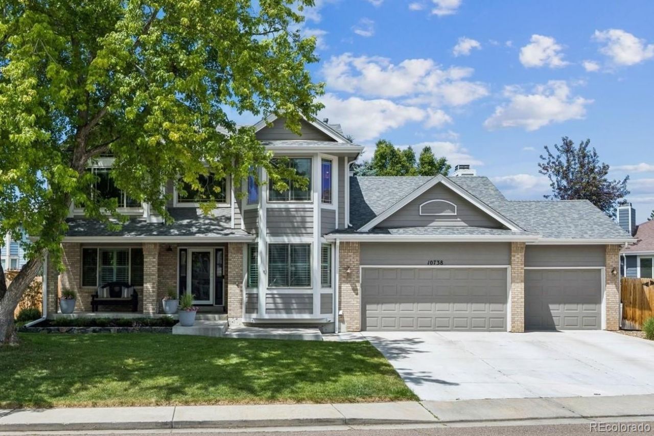 10738 W Roxbury Avenue, Littleton, CO 80127 Main Photo