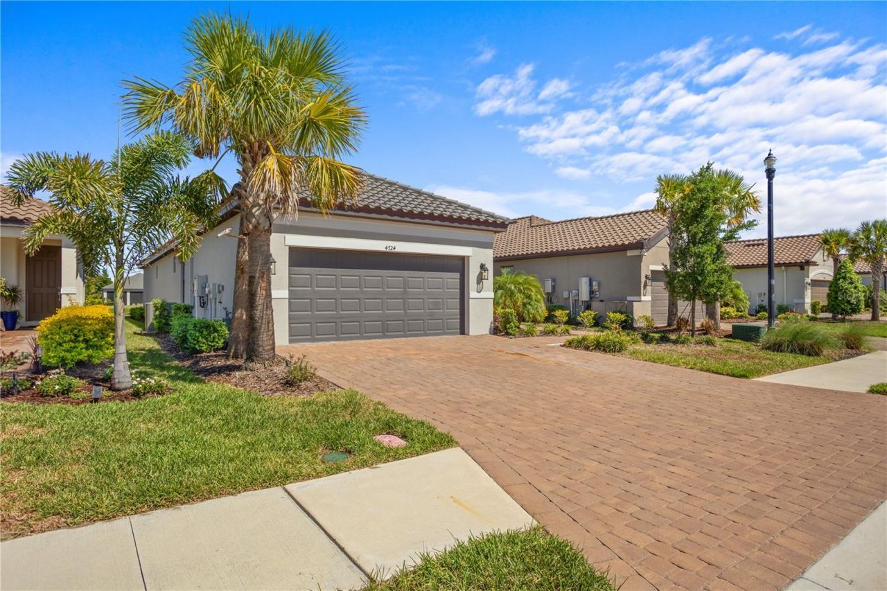 4724 Crestpoint Way , Palmetto, FL 34221 Photo