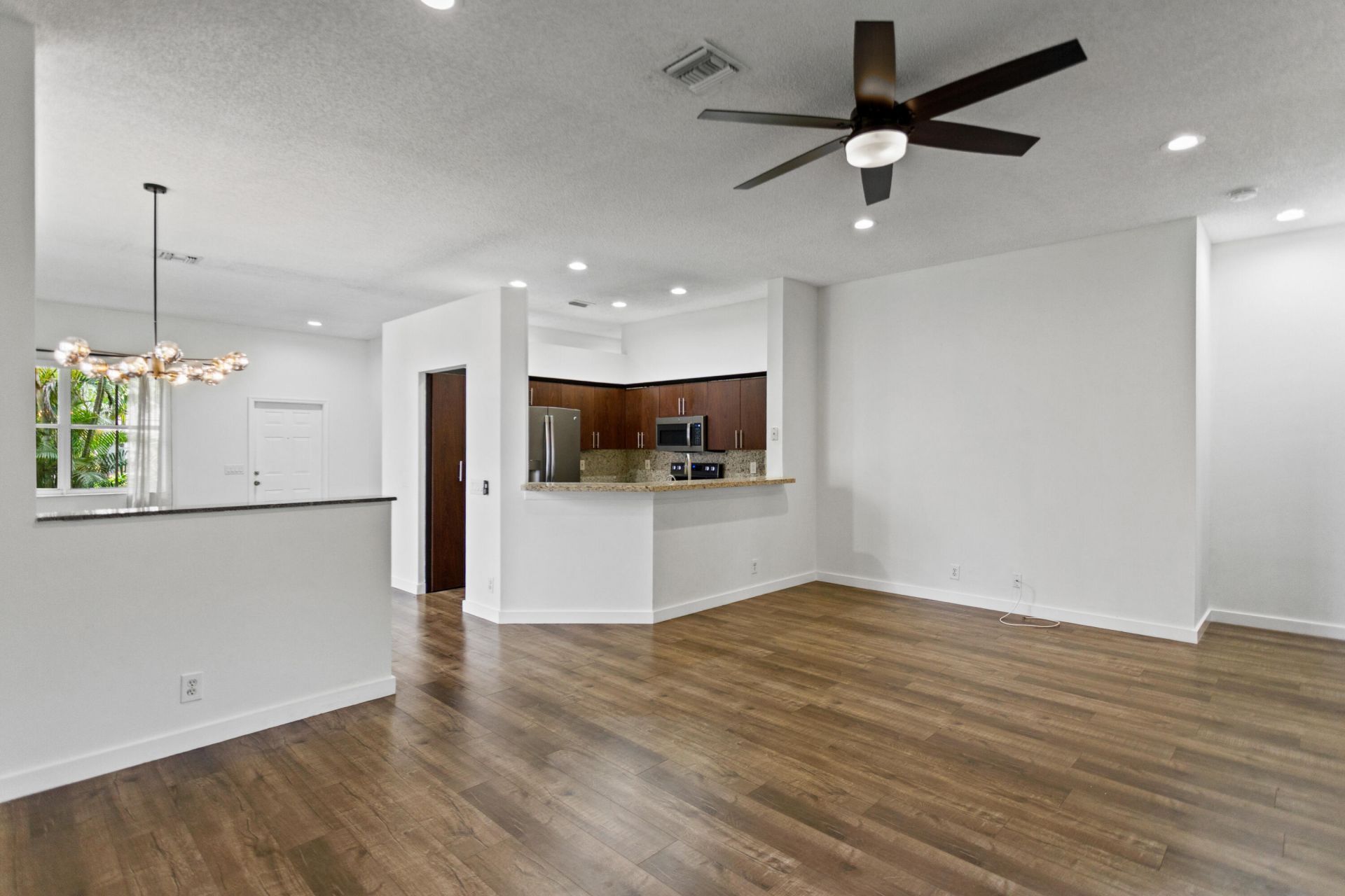 1071 Bluewood Terrace, Weston, FL 33327 Photo
