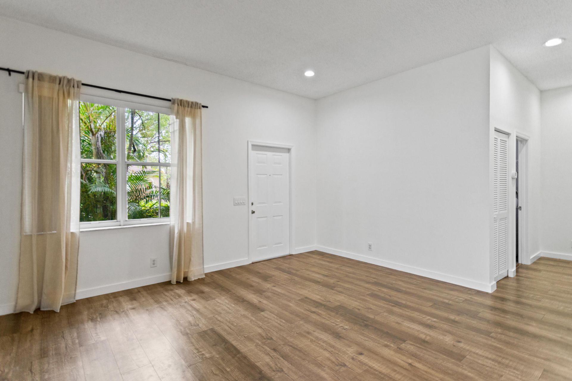 1071 Bluewood Terrace, Weston, FL 33327 Photo