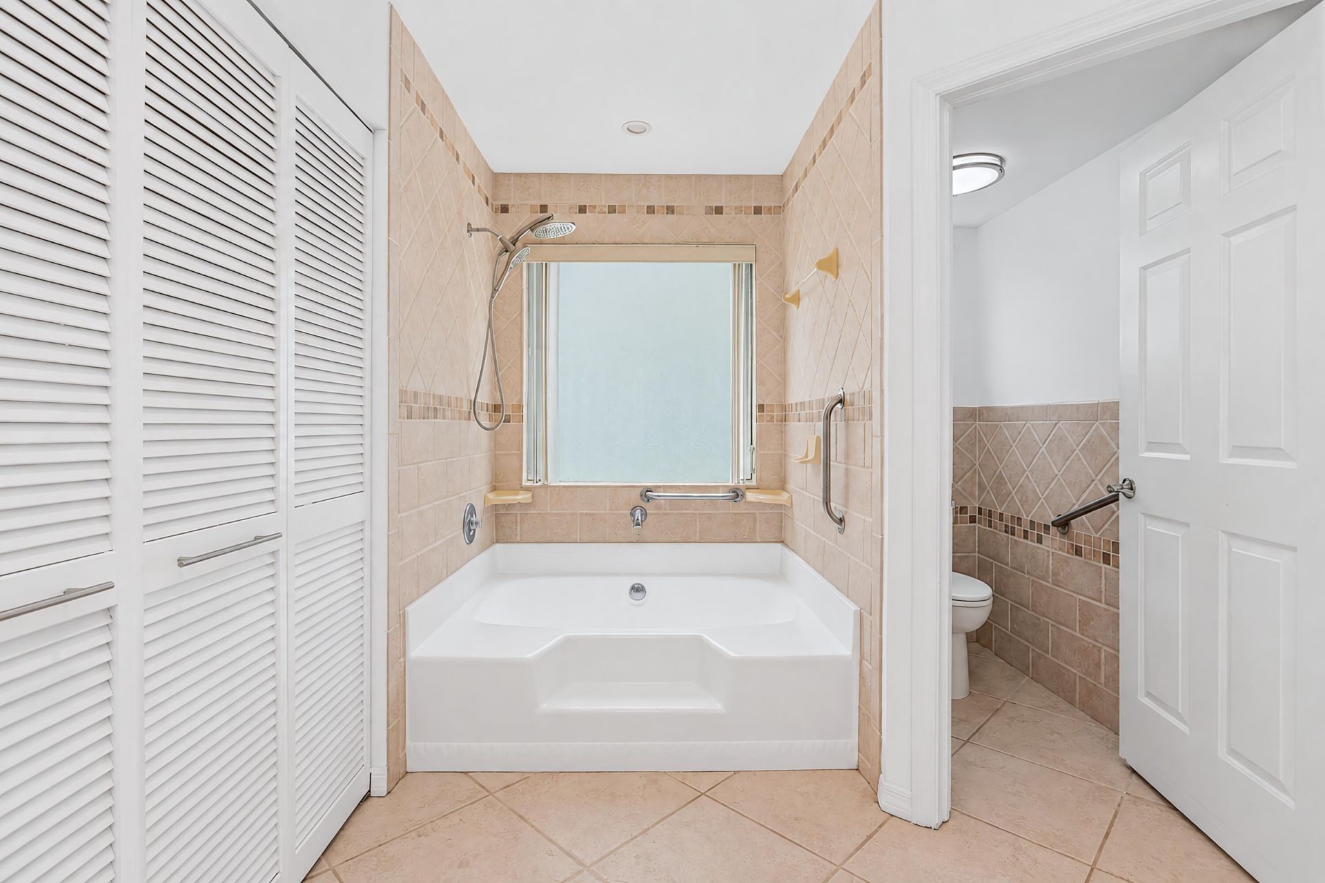 117 Sherwood Drive, Royal Palm Beach, FL 33411 Photo