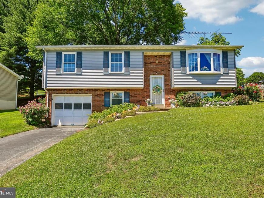 7291 Pommel Drive, Sykesville, MD 21784 Main Photo