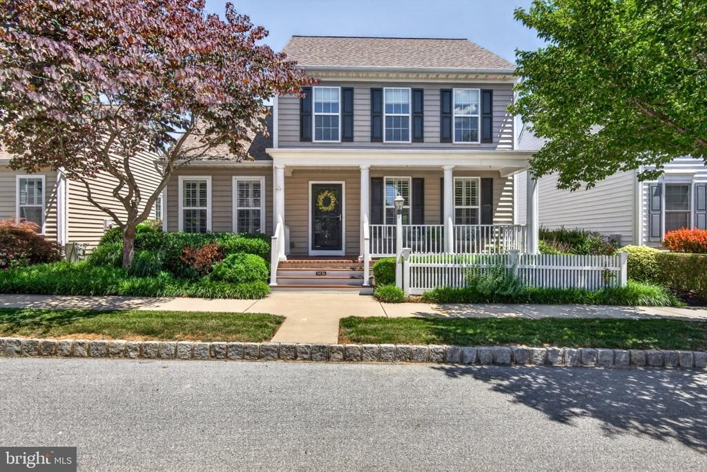 1436 PICKET DRIVE, LANCASTER, PA 17601