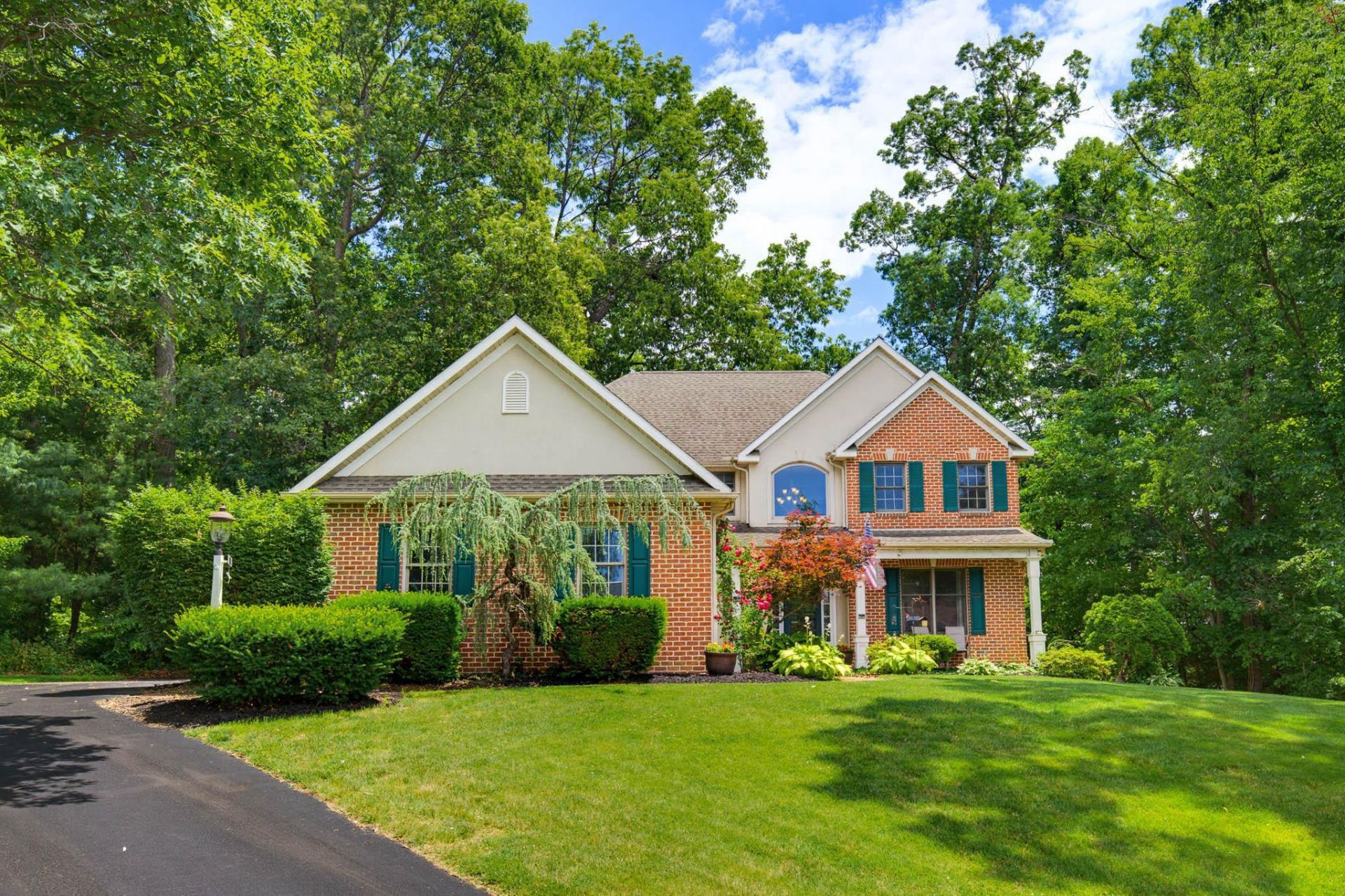 3276 VERDANT GROVE, LANCASTER, PA 17601