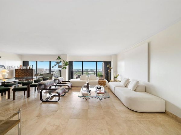 1800 NE 114th St , Unit 1811, Miami, FL 33181