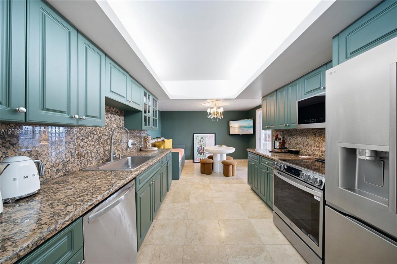 1800 NE 114th St, Unit 1811, Miami, FL 33181 Photo