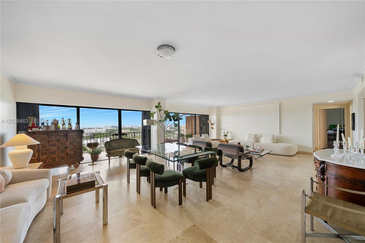 1800 NE 114th St, Unit 1811, Miami, FL 33181 Photo