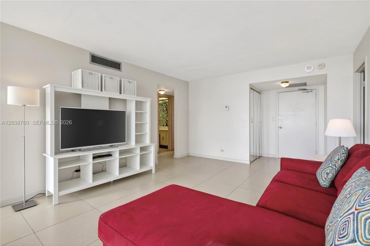 301 174th St, Unit 1905 + DEN, Sunny Isles Beach, FL 33160 Photo