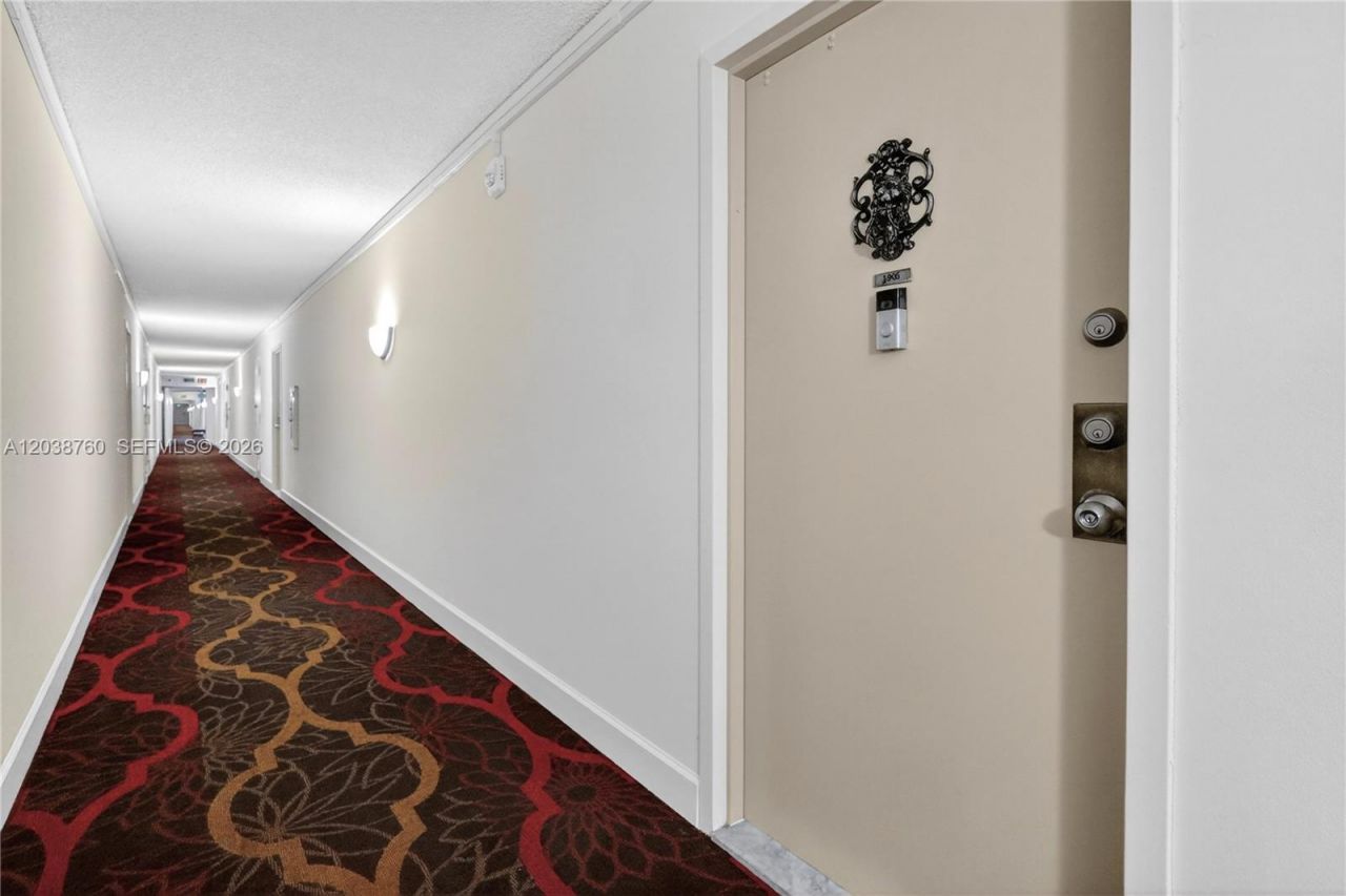 301 174th St, Unit 1905 + DEN, Sunny Isles Beach, FL 33160 Photo