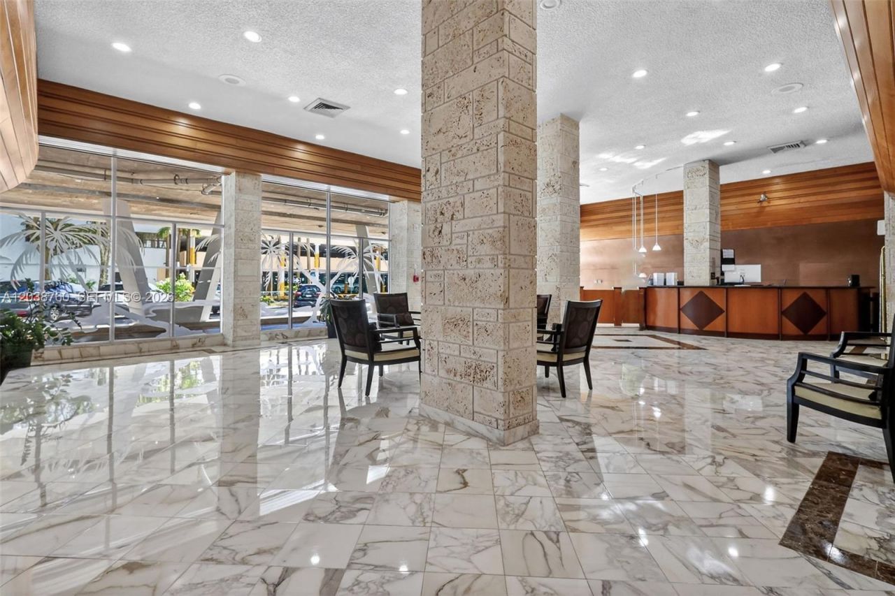 301 174th St, Unit 1905 + DEN, Sunny Isles Beach, FL 33160 Photo