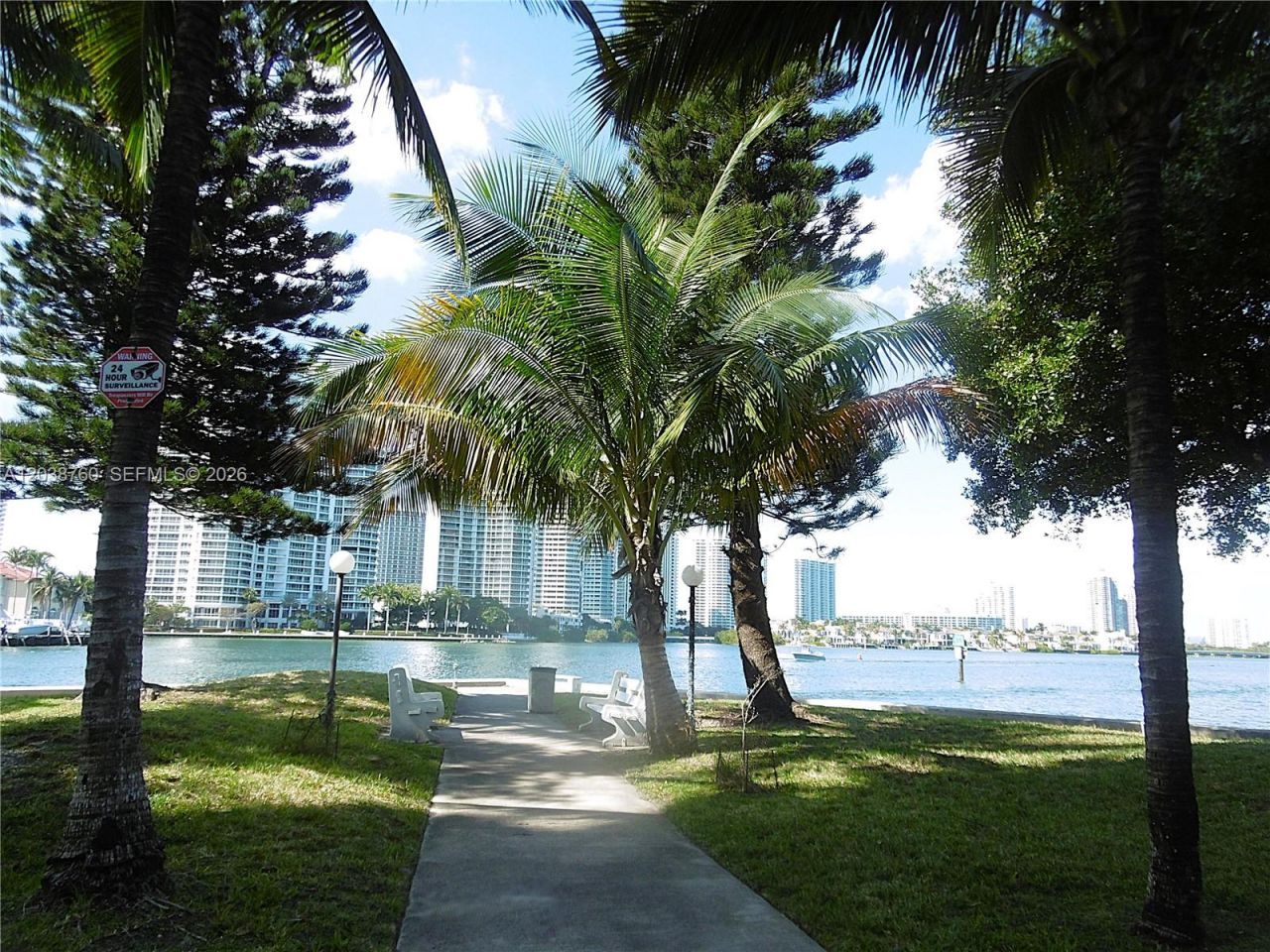 301 174th St, Unit 1905 + DEN, Sunny Isles Beach, FL 33160 Photo