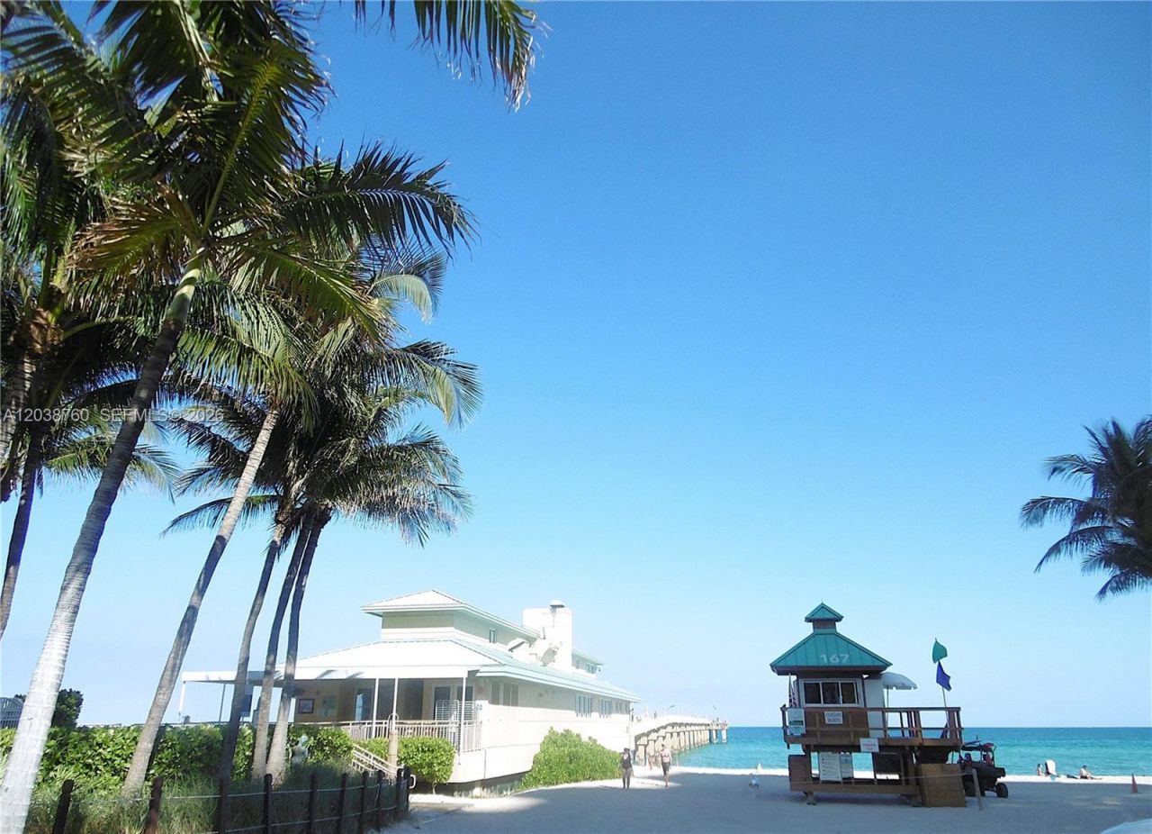 301 174th St, Unit 1905 + DEN, Sunny Isles Beach, FL 33160 Photo