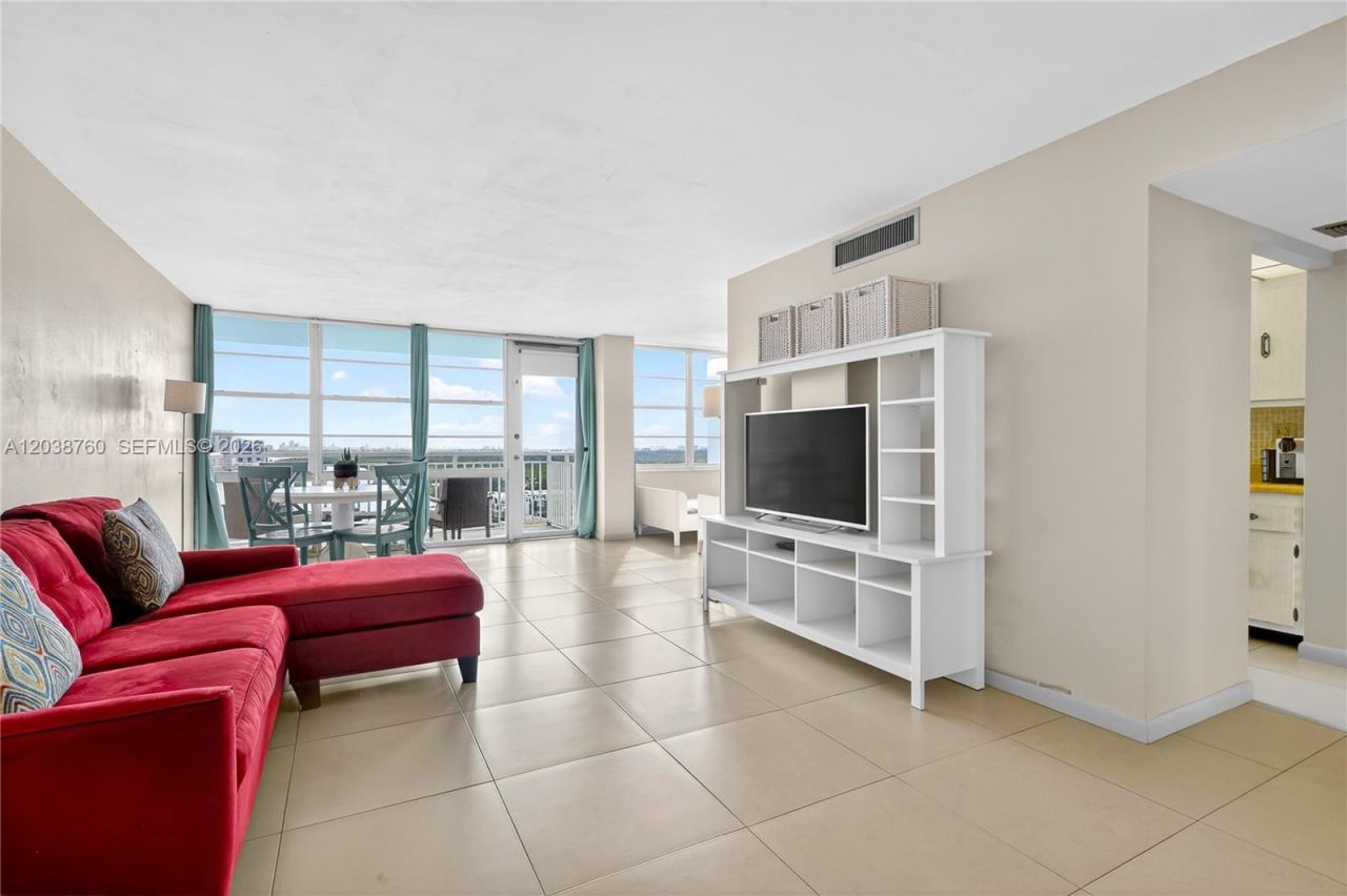301 174th St, Unit 1905 + DEN, Sunny Isles Beach, FL 33160 Photo