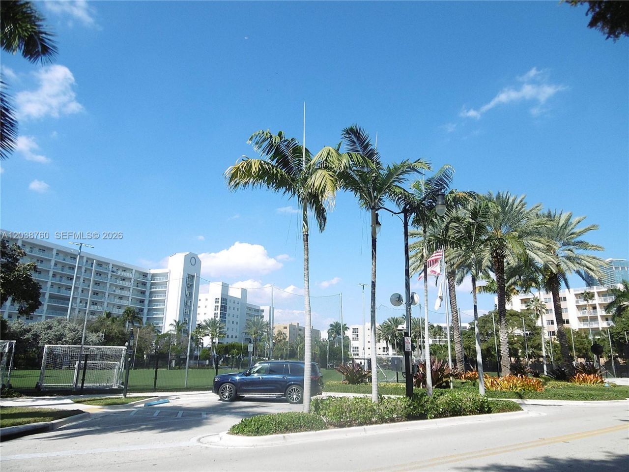 301 174th St, Unit 1905 + DEN, Sunny Isles Beach, FL 33160 Photo