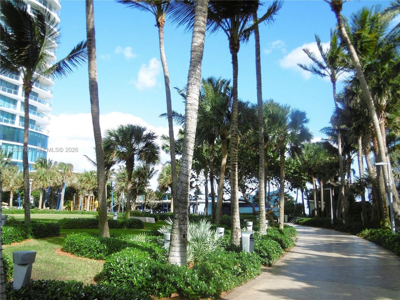 301 174th St, Unit 1905 + DEN, Sunny Isles Beach, FL 33160 Photo