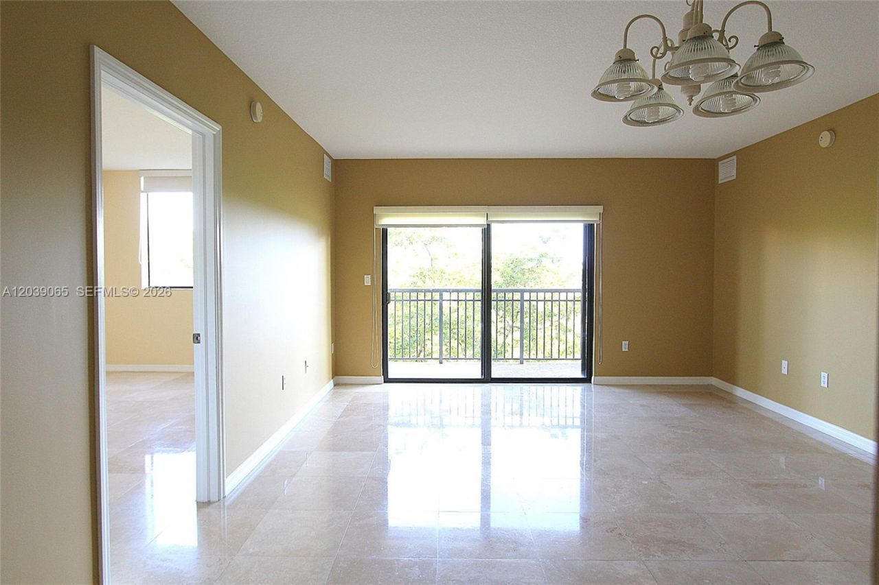 3530 SW 22nd St , Unit 505, Miami, FL 33145 Photo