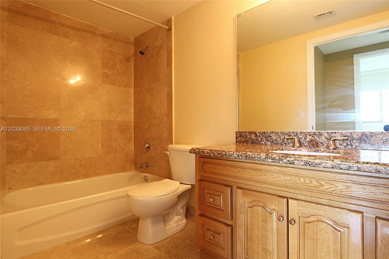 3530 SW 22nd St , Unit 505, Miami, FL 33145 Photo