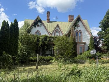 5253 Raymond Road, Mays Lick, KY 41055