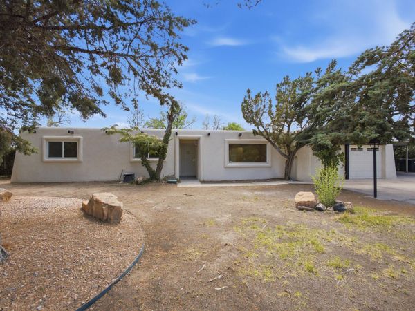 10103 La Salle Place NW, Albuquerque, NM 87114