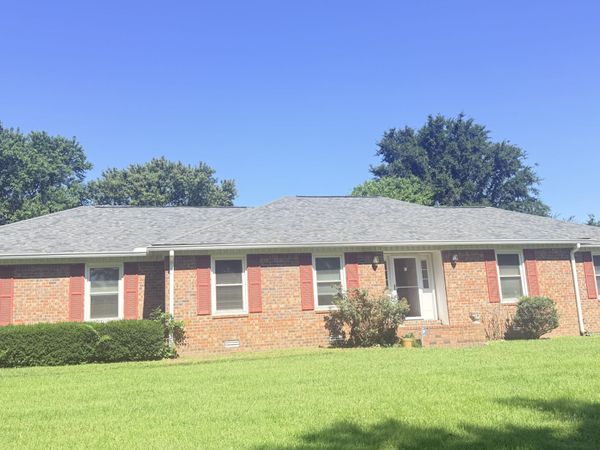 2318 Riverstone Dr, Murfreesboro, TN 37128