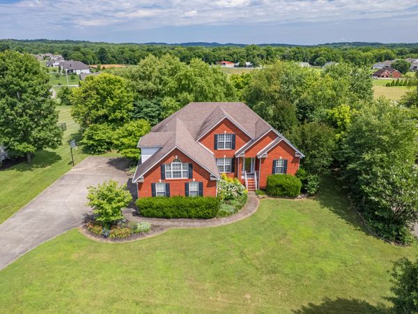 3004 Viewpointe Way, Columbia, TN 38401