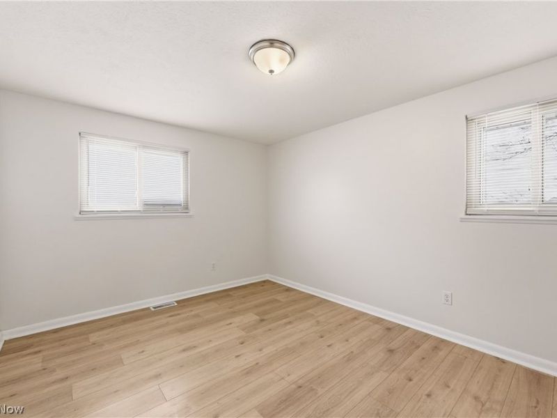 745 Wellmon Street , Bedford, OH 44146 Photo 29